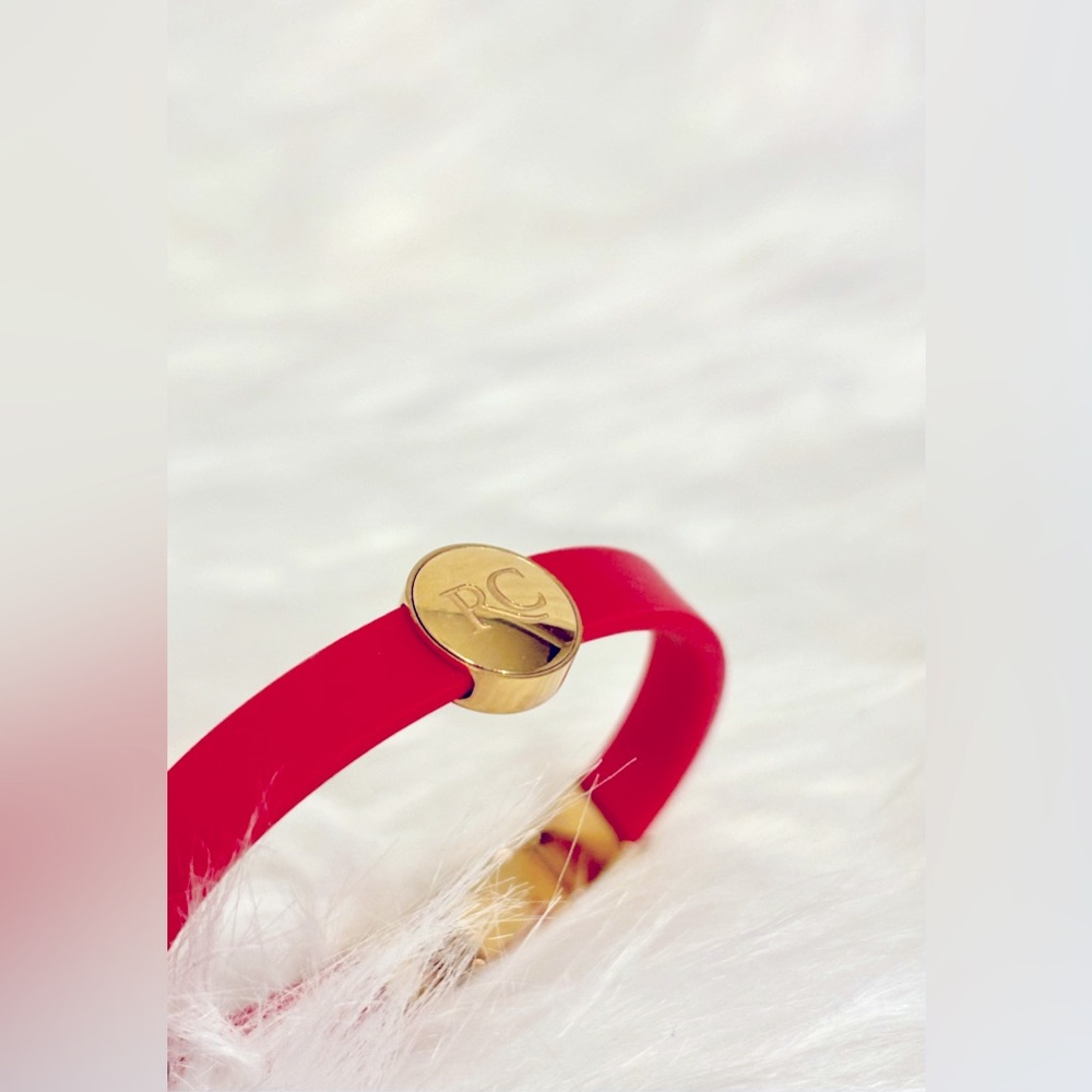 Rustic Cuff red jelly bracelet with gold closure.